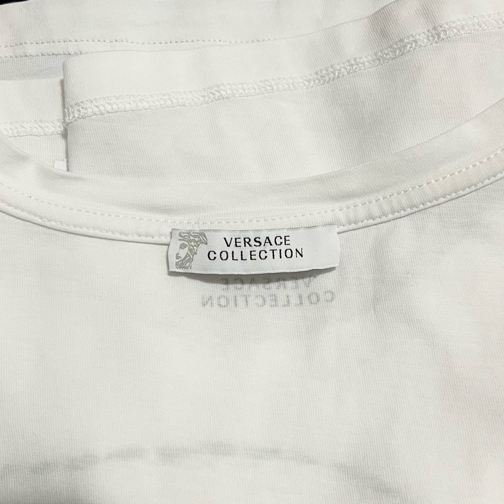 Versace - Picture 5 of 7